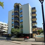 Apartamento Charming Flat Just Steps Away From The