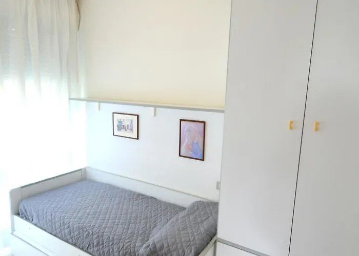 Apartman Charming Flat Just Steps Away From The *