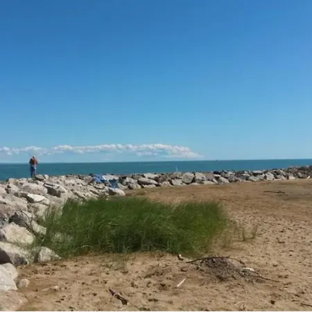 Charming Flat Just Steps Away From The Appartement Bibione