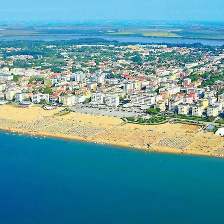 Charming Flat Just Steps Away From The Bibione