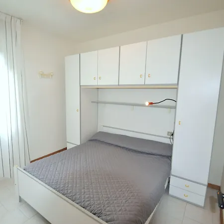 Charming Flat Just Steps Away From The Апартаменти