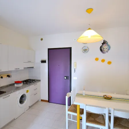 Charming Flat Just Steps Away From The * Bibione
