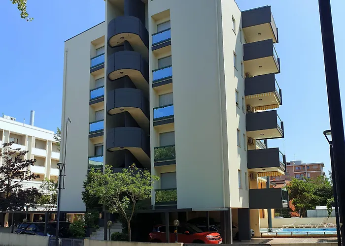 Charming Flat Just Steps Away From The Daire *